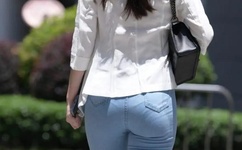 亚洲国产中文在线二区三区免